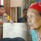 Foto: Kapolres Pamekasan saat jumpa pers menerangkan secara detail status tanah (kiri) , Nenek Bahriyah, (71) korban dugaan kriminalisasi (kanan)