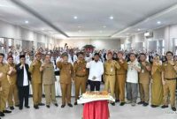 Foto: Bupati Sumenep memimpin kegiatan  orientasi kurikulum nilai dan etika instansi di SKD Batuan.