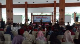 Foto: Bupati Blitar Hj. Rini Syarifah yang diwakili Asisten Perekonomian dan Pembangunan Setda Pemerintah Kabupaten Blitar menghadiri kegiatan Gebyar Milad Perdana Koperasi Berkah Telur Blitar