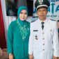 Foto: Kepala desa Paliat, Maharuddin bersama istri tercinta 