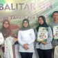 Foto: Bupati Blitar bersama warga meluncurkan program satu bayi satu pohon di RTH Kanigoro