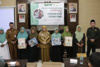 Baznas- BPRS Bhakti Sumekar dan LKK-NU Serahkan Bantuan Alat dan Modal Usaha kepada puluhan Perempuan Kepala Keluarga