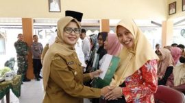 Bupati Blitar Hj.Rini Syarifah menghadiri acara pentasyarufan Baznas Kab.Blitar di Kecamatan Wonodadi