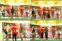 Foto : Penerimaan hadiah para pemenang Kontes ayam hias Shamo Piala Bupati Sumenep 