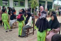 Foto: Lomba HUT kemerdekaan di SDN Ganding I berlangsung semarak.