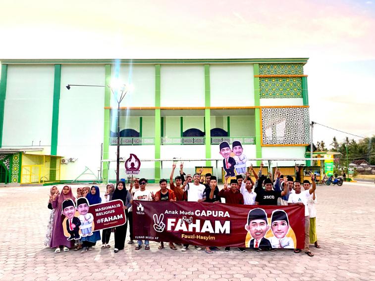 Foto: Puluhan pemuda Kecamatan Gapura yang tergabung dalam Tunas Muda Achmad Fauzi (AF) siap menangkan Fauzi - Kiai Imam Hasyim 