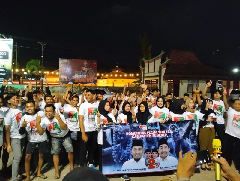 Foto: Para pegiat seni tari Kabupaten Sumenep yang diidominasi oleh Gen Z deklarasi dukungan terhadap pasangan Calon Bupati dan Wakil Bupati Sumenep, Achmad Fauzi - KH Imam Hasyim di Pilkada Sumenep 2024 