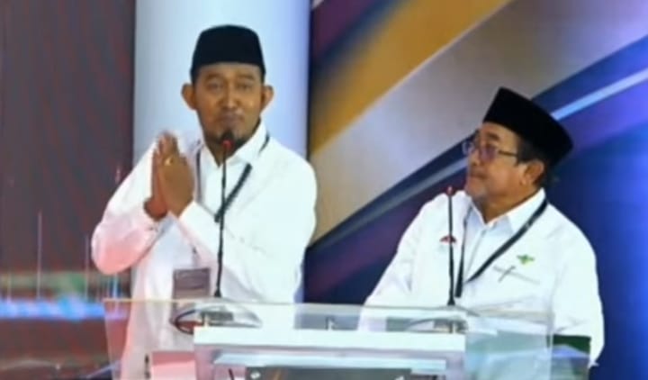 Foto: Achmad Fauzi Wongsojudo tonjolkan adab saat debat Pilkada Sumenep .