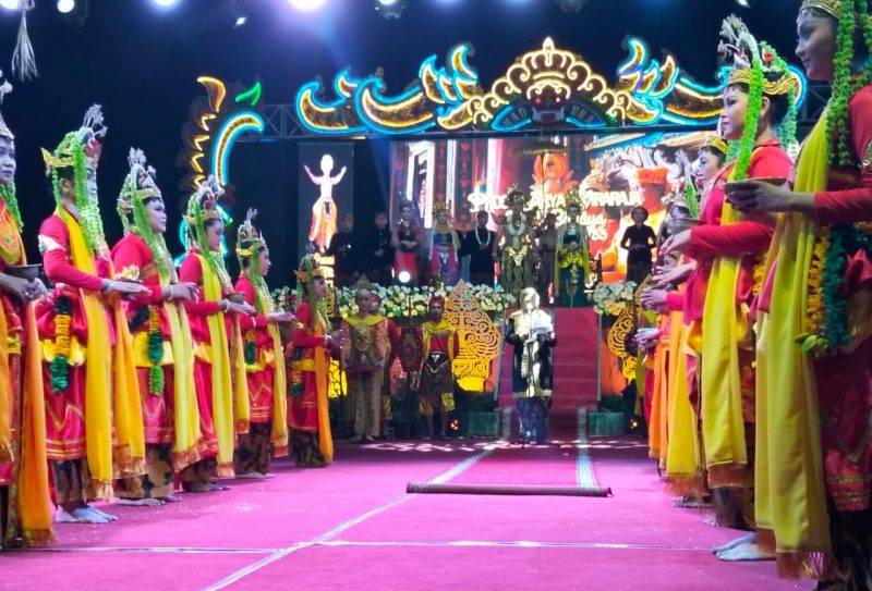 Foto: Plt Bupati saat menyampaikan sambutan pada momentum perayaan hari jadi Ke-755 Kabupaten Sumenep .