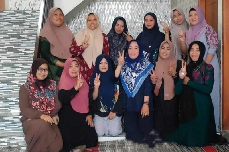 Foto : Srikandi Kebunagung melakukan deklarasi dukungan untuk Paslon nomor urut 02 FAHAM 