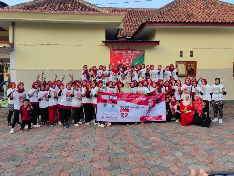 Puluhan emak emak se Kecamatan Kota Sumenep siap menangkan pasangan Fauzi - Imam Hasyim 