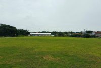 Keterangan Foto: Proyek Lapangan Sepak Bola Yang Tuntas Sesuai Kontrak, di Jalan Imam Bonjol, Kelurahan Dalpenang, Kecamatan Sampang