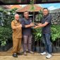 Foto: PT Empat Sekawan Mulia menyalurkan 800 bibit durian kepada masyarakat 