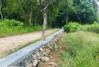 Keterangan Foto: Kondisi proyek pembangunan plengsengan BK Pemprov Jatim di Desa Buker