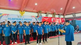 Keterangan Foto: Prosesi pelantikan DPD KNPI Kabupaten Sampang yang dilantik oleh Aminuddin Sekjen DPD KNPI Jatim.