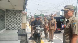 Foot: Satpol PP Kabupaten Kediri lakukan langkah nyata penertiban PKL dan Parkir Liar 