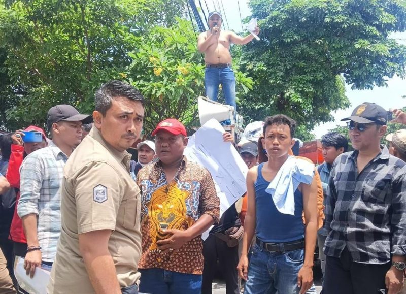 Foto:  Sejumlah aktivis melakukan aksi demonstrasi 