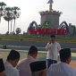 Foto : Kadisbudporapar Moh Iksan saat membuka bazar takjil Ramadan di Tugu Keris 