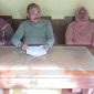 Sa'ada, ibu kandung korban yang juga merupakan istri tersangka KA didampingi Ahmad Azizi, selaku kuasa hukumnya saat jumpa pers bersama sejumlah media. 