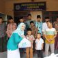 Foto : Persatuan Istri Karyawan dan Karyawati (PIKK) dan Srikandi PLN UP3 Madura, tunjukkan semangat kepedulian di bulan suci Ramadan.