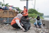 Foto :  Ketua Umum Gen Jatim, Muhammad Romli pimpin langsung kegiatan seruan Aksi Lingkungan 