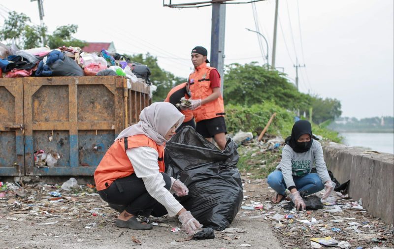 Foto :  Ketua Umum Gen Jatim, Muhammad Romli pimpin langsung kegiatan seruan Aksi Lingkungan 
