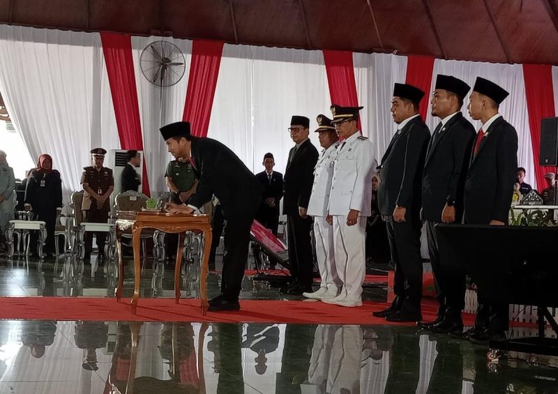 Foto : Profesi Sertijab Bupati dan Wakil Bupati Pamekasan 