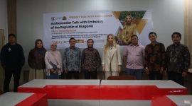 Foto : Kunjungan H.E. Dr. Tanya Dimitrova (Duta Besar Bulgaria untuk Indonesia)  di Kampus Institute Technology Lombok (foto.dok.Ari)