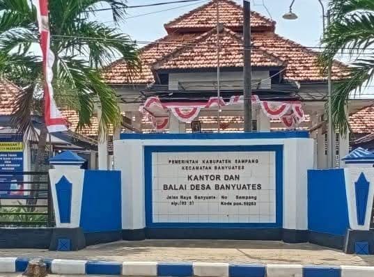 Foto : Kantor Kecamatan Banyuates 