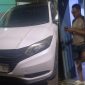 Foto oknum polisi saat dikonfirmasi media ini (dok : Enno Detikzone.id)