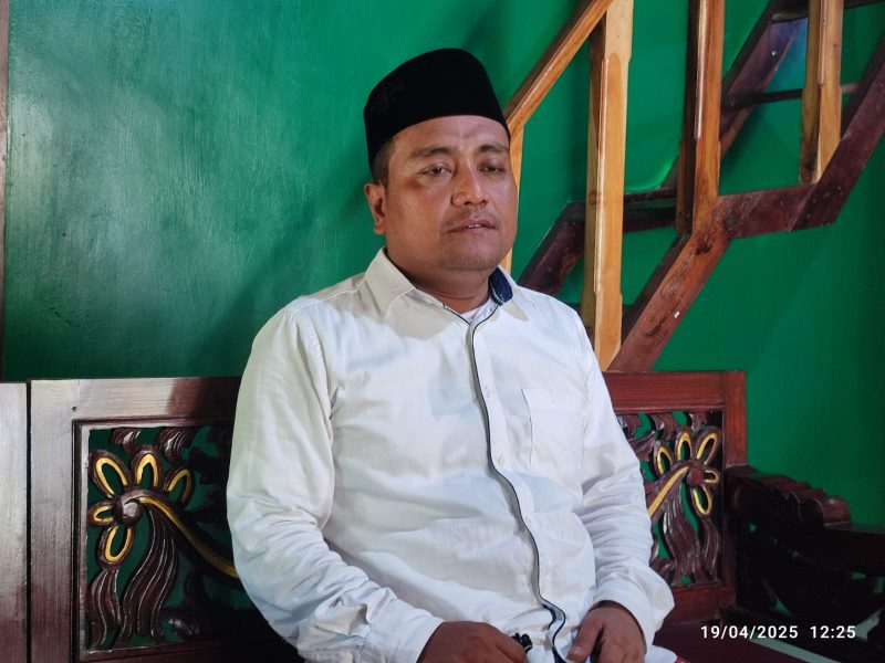 Foto: Kiai Ali Subhan; Ketua Lembaga Pendidikan (LP) Ma'arif Nahdlatul Ulama (NU) Bawean