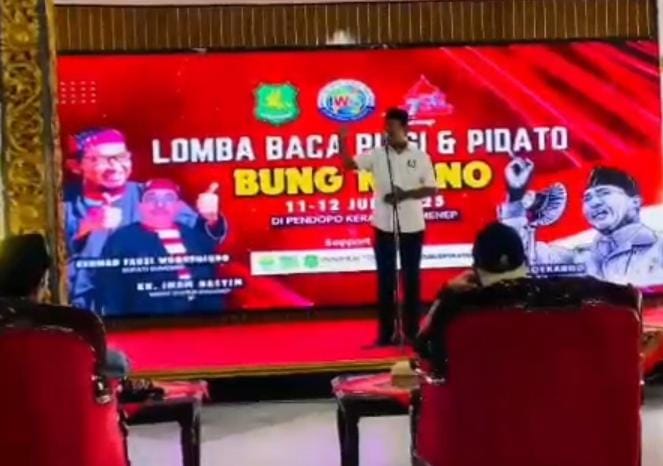 Foto : Kades Paberasan, Rahman Saleh, S.E ikut semarakkan Bulan Juni Bulan Bung Karno denga mengikuti lomba Pidato Ala Bung Karno di Pendopo Agung Keraton Sumenep 