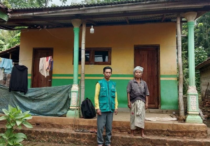 BAZNAS Sumenep bedah rumah gedek milik Mbah Bi'ah