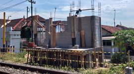 Foto; salah satu pembangunan pos KA JPL l di Kecamatan Sumberasih, Kab.Probolinggo