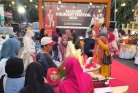 Foto : Puluhan peserta Madura Culinary Festival 2025 sedang melakukan prepare