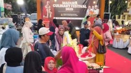 Foto : Puluhan peserta Madura Culinary Festival 2025 sedang melakukan prepare