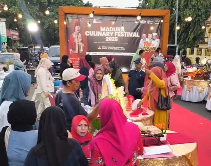 Foto : Puluhan peserta Madura Culinary Festival 2025 sedang melakukan prepare