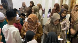 Foto : Santunan yatim istri IKAPTK Sumenep