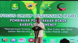 Foto : H. Mukmin saat memberikan sambutan pada acara FGD Pembinaan Perusahan rokok Kabupaten Sumenep di Pendopo Agung Keraton Sumenep 