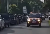 Foto dok : Dishub kawal mobil dinas Bupati dan Wakil Bupati saat ngantor di Kec. Maron