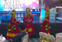 Tari Muang Sangkal buka acara perayaan ulang tahun Mr Ball ke -8 dan JBL ke -15 tahun.