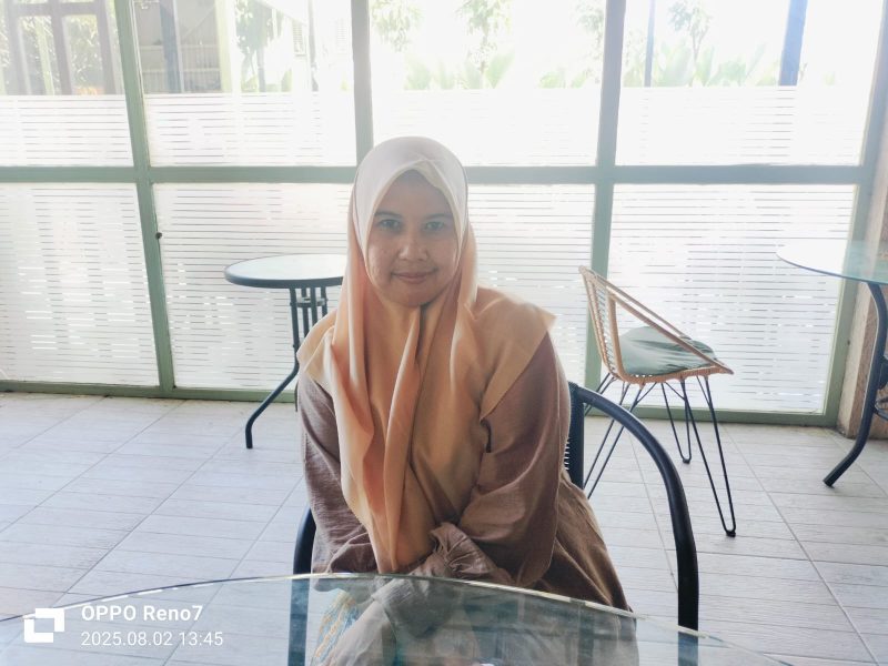 Caption: Siti Farida, Ketua MDW Sampang