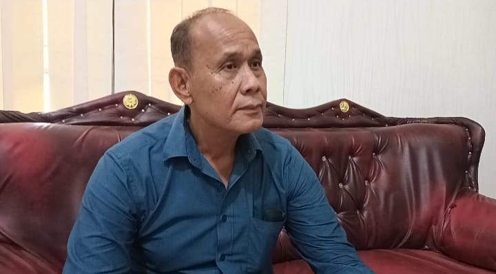 Keterangan Photo :
Kasi Humas Polres Toba AKP Bungaran Samosir Saat di Konfirmasi 