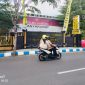Gedung Polres Sampang yang seharusnya menjadi simbol perlindungan, kini disorot publik akibat kontradiksi pejabat soal status pelaku pencabulan anak di Robatal