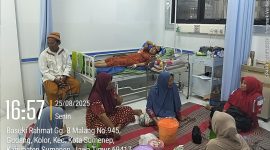 Momen haru keluarga pasien BPJS usai persalinan di RSUD Sumenep. Mereka menyampaikan rasa terima kasih atas pelayanan dokter dan perawat yang ramah serta responsif, meski melahirkan di tengah malam saat akhir pekan