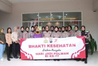 Dengan penuh kepedulian, Polwan Polres Sumenep berpartisipasi dalam aksi donor darah sebagai bentuk bhakti sosial di Hari Jadi Polwan ke-77
