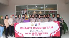 Dengan penuh kepedulian, Polwan Polres Sumenep berpartisipasi dalam aksi donor darah sebagai bentuk bhakti sosial di Hari Jadi Polwan ke-77