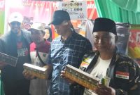Bupati Sumenep Achmad Fauzi Wongsojudo yang didampingi  PLT Sekda Syahwan Effendi, Kadisbudpor Sumenep dan sejumlah pejabat daerah disambut ramah saat meninjau stand PR Pandi Mas