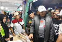 Foto: Bupati Sumenep Achmad Fauzi Wongsojudo yang didampingi  PLT Sekda Syahwan Effendi, Kadisbudpor Sumenep dan sejumlah pejabat daerah disambut ramah saat meninjau stand PR M Lukman Putra