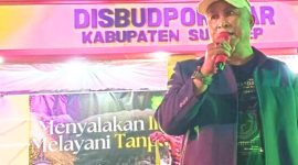 Kadisbudporapar Sumenep, Moh. Iksan, menyampaikan apresiasi kepada para sponsor yang telah menjadi motor penggerak suksesnya Madura Culture Festival 2025. Dukungan sponsor tidak hanya mewujudkan kemeriahan acara, tetapi juga membuka ruang bagi UMKM, seniman, dan pelaku budaya untuk bangkit bersama. Inilah bukti nyata bahwa kolaborasi dunia usaha dengan pemerintah mampu menghadirkan manfaat besar bagi masyarakat luas